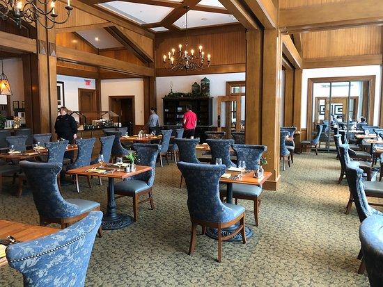 TREE Restaurant & Bar